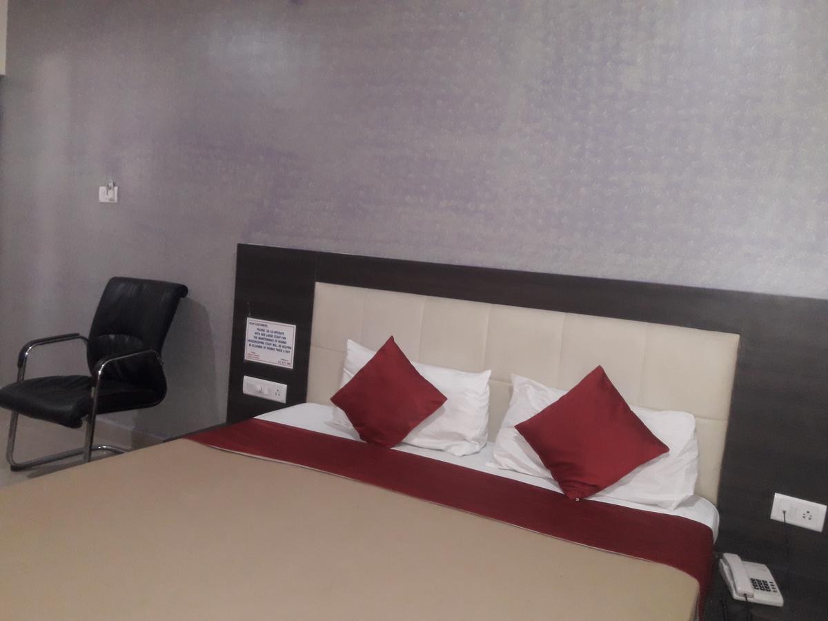Vijaya Lakshmi Residency Hotel บังกาลอร์ ภายนอก รูปภาพ