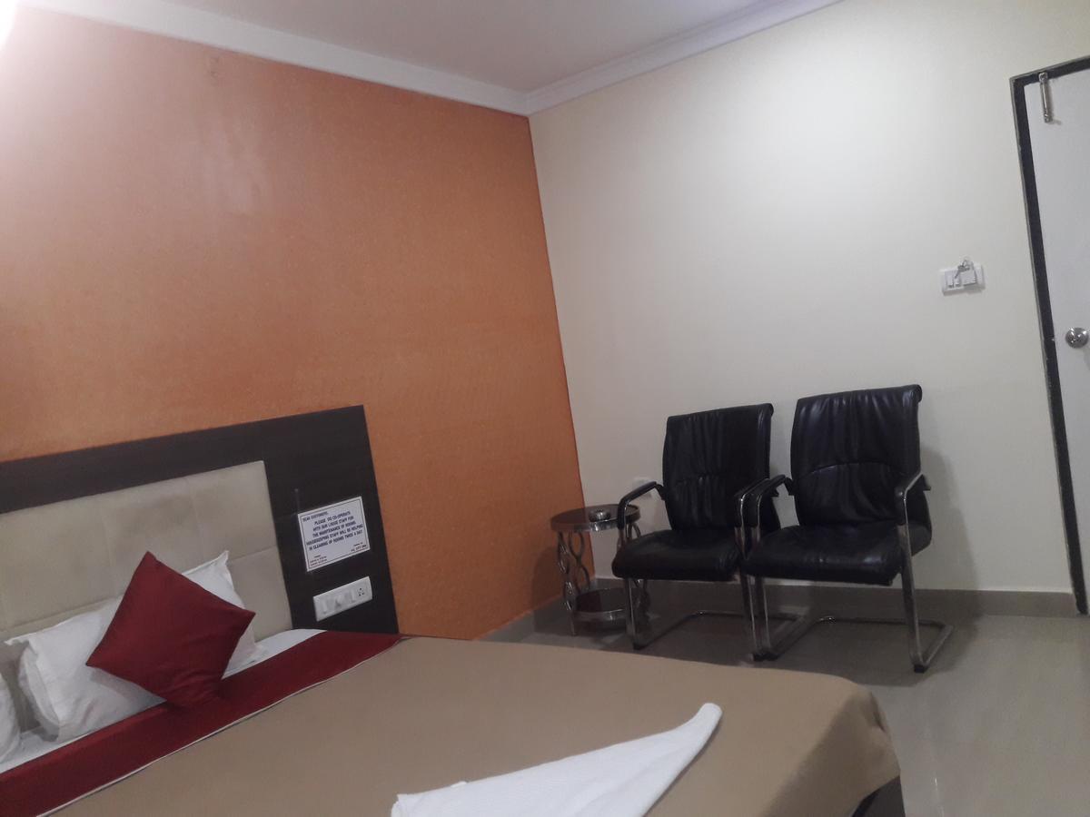 Vijaya Lakshmi Residency Hotel บังกาลอร์ ภายนอก รูปภาพ