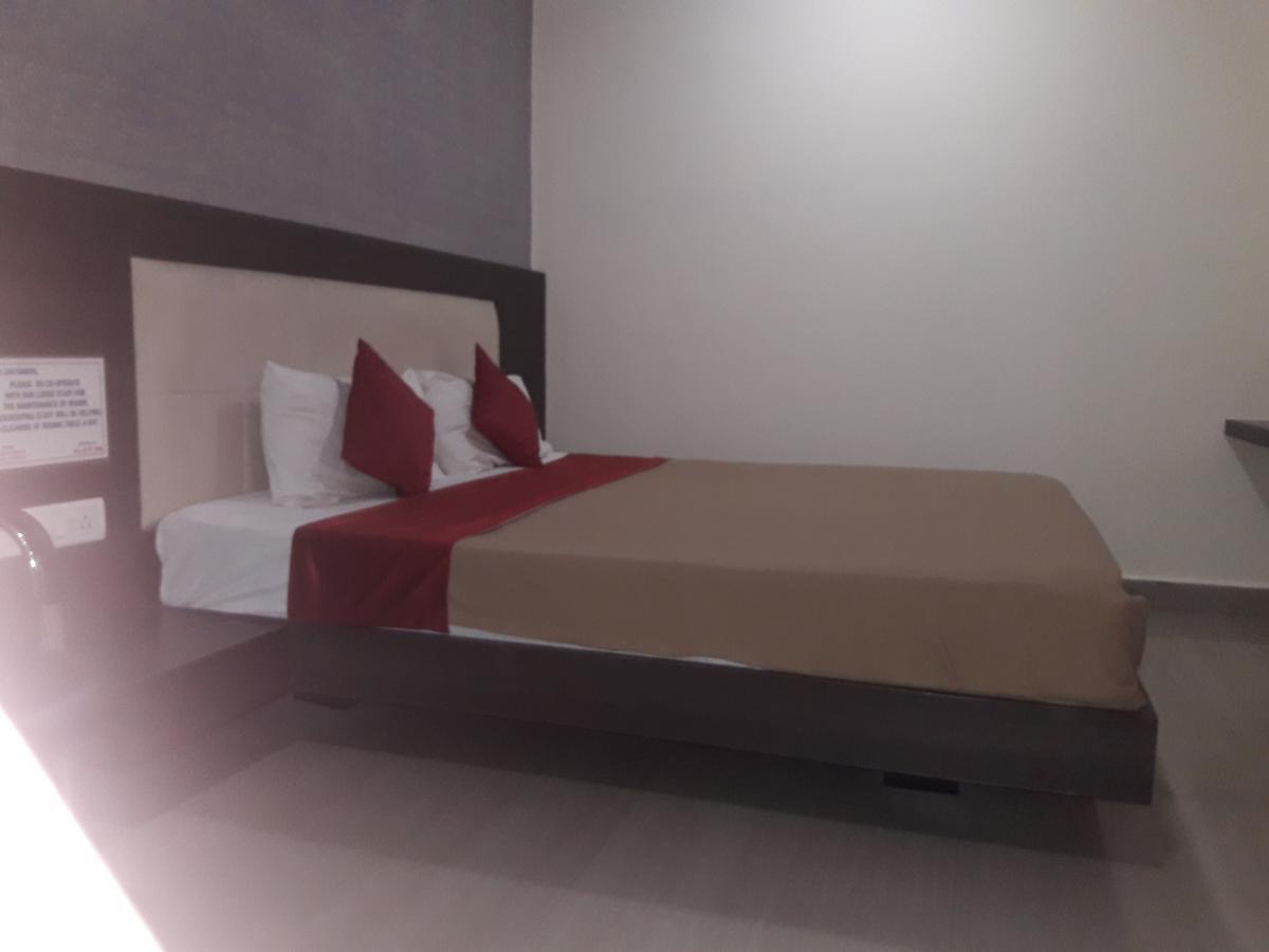 Vijaya Lakshmi Residency Hotel บังกาลอร์ ภายนอก รูปภาพ