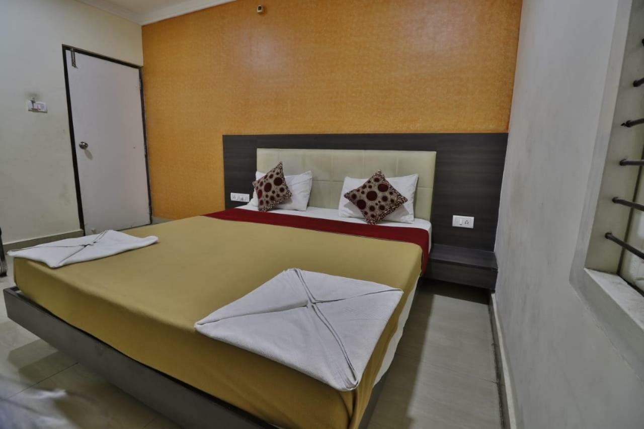 Vijaya Lakshmi Residency Hotel บังกาลอร์ ภายนอก รูปภาพ
