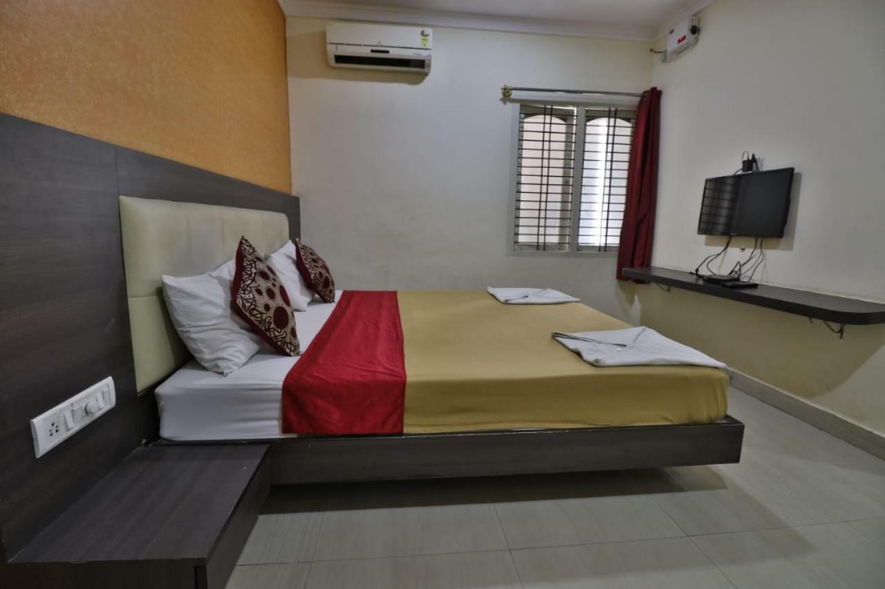 Vijaya Lakshmi Residency Hotel บังกาลอร์ ภายนอก รูปภาพ